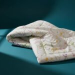Acolchado Simil Plumon Picaso 600 H 2 1/2 Pl 220 X 240 Cm Jazmin Estampado - Imagen 4